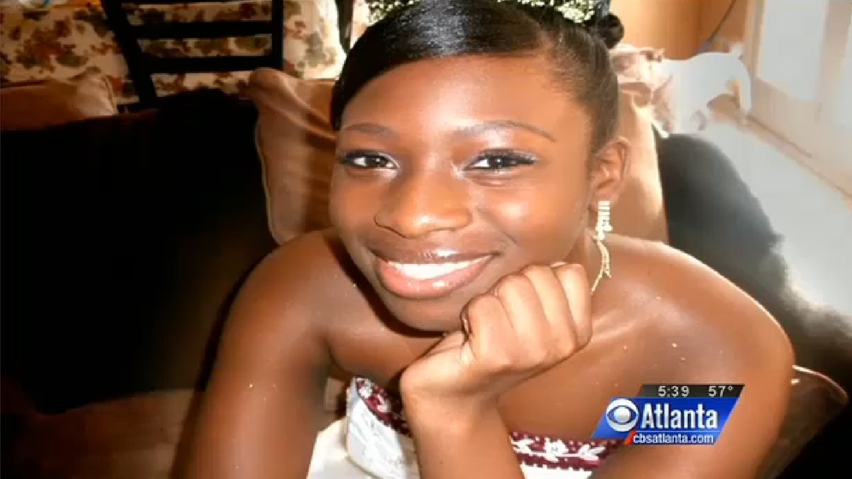 Jasmine Benjamin hittades död på en soffa, något föräldrarna läste om på Facebook. 